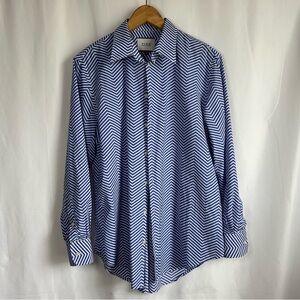 Thomas Pink long sleeve button down white and blue chevron print shirt